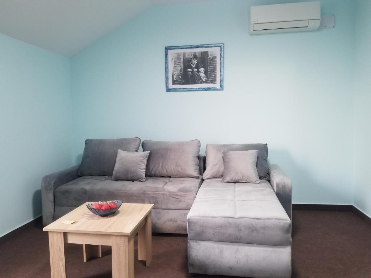 Vila Dvor סובוטיקה מראה חיצוני תמונה