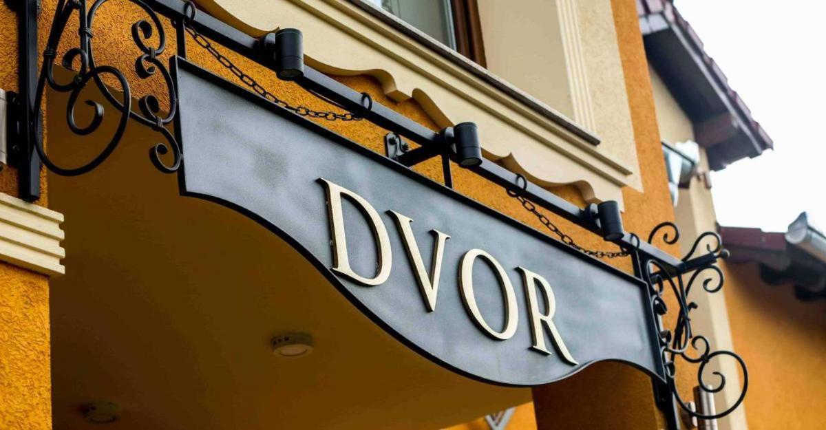 Vila Dvor סובוטיקה מראה חיצוני תמונה